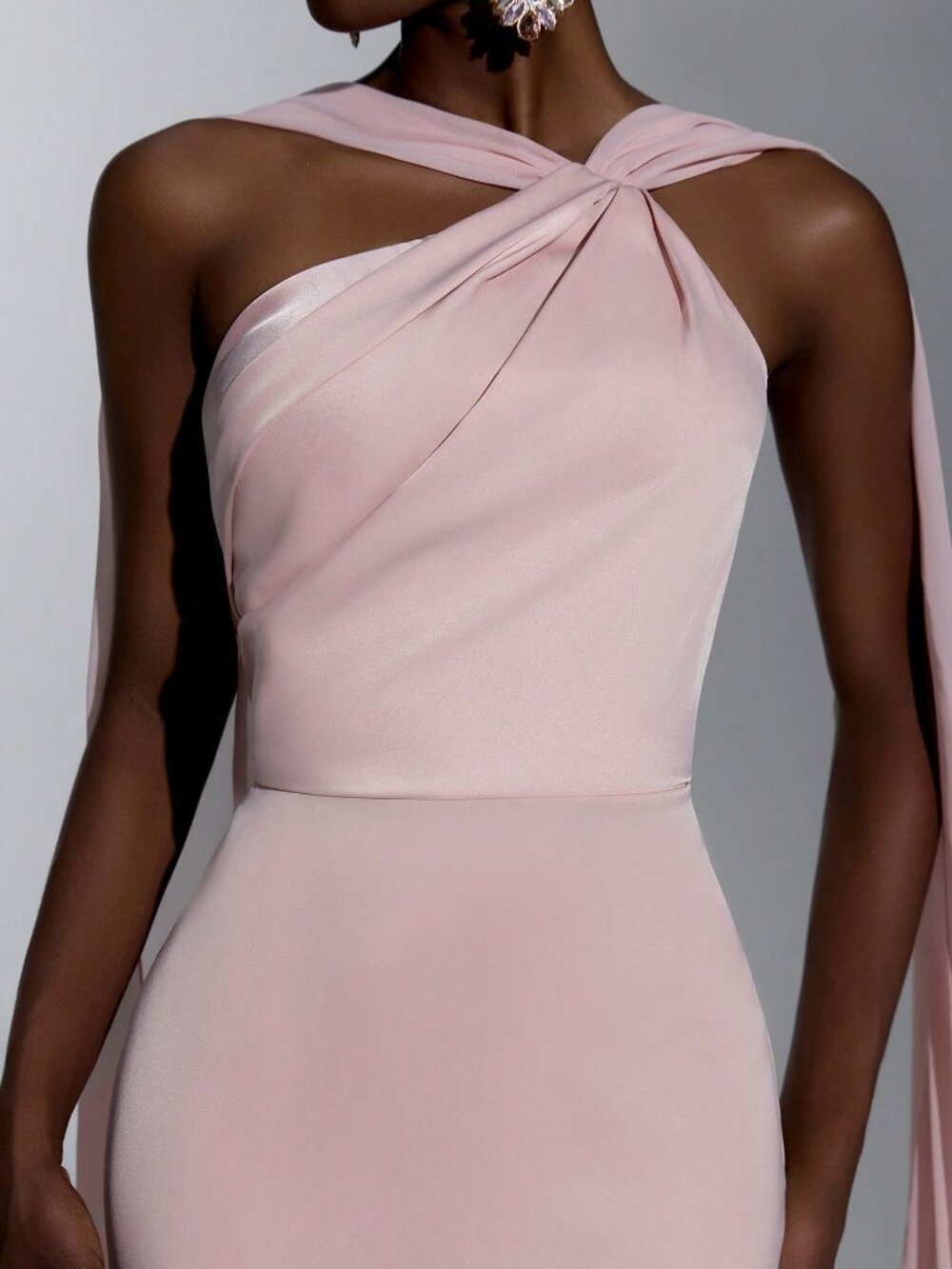 Baby Pink Women's Elegant Pleated Halter Neck Top With Draped Accents - Picture 6 of 8